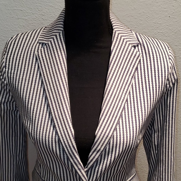 Rachel Zoe pinstripe jacket sz small - Picture 4 of 10